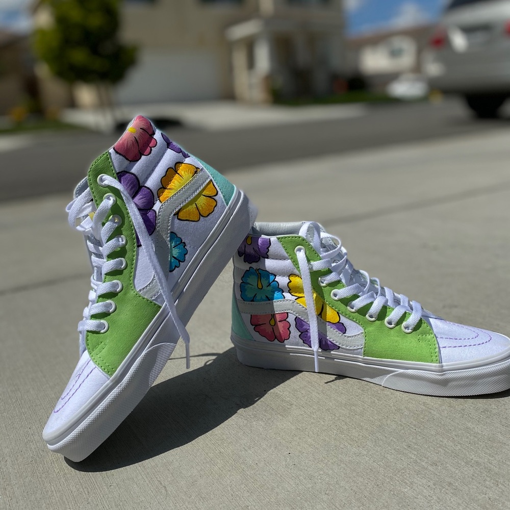 Custom vans - Picture 6 of 6